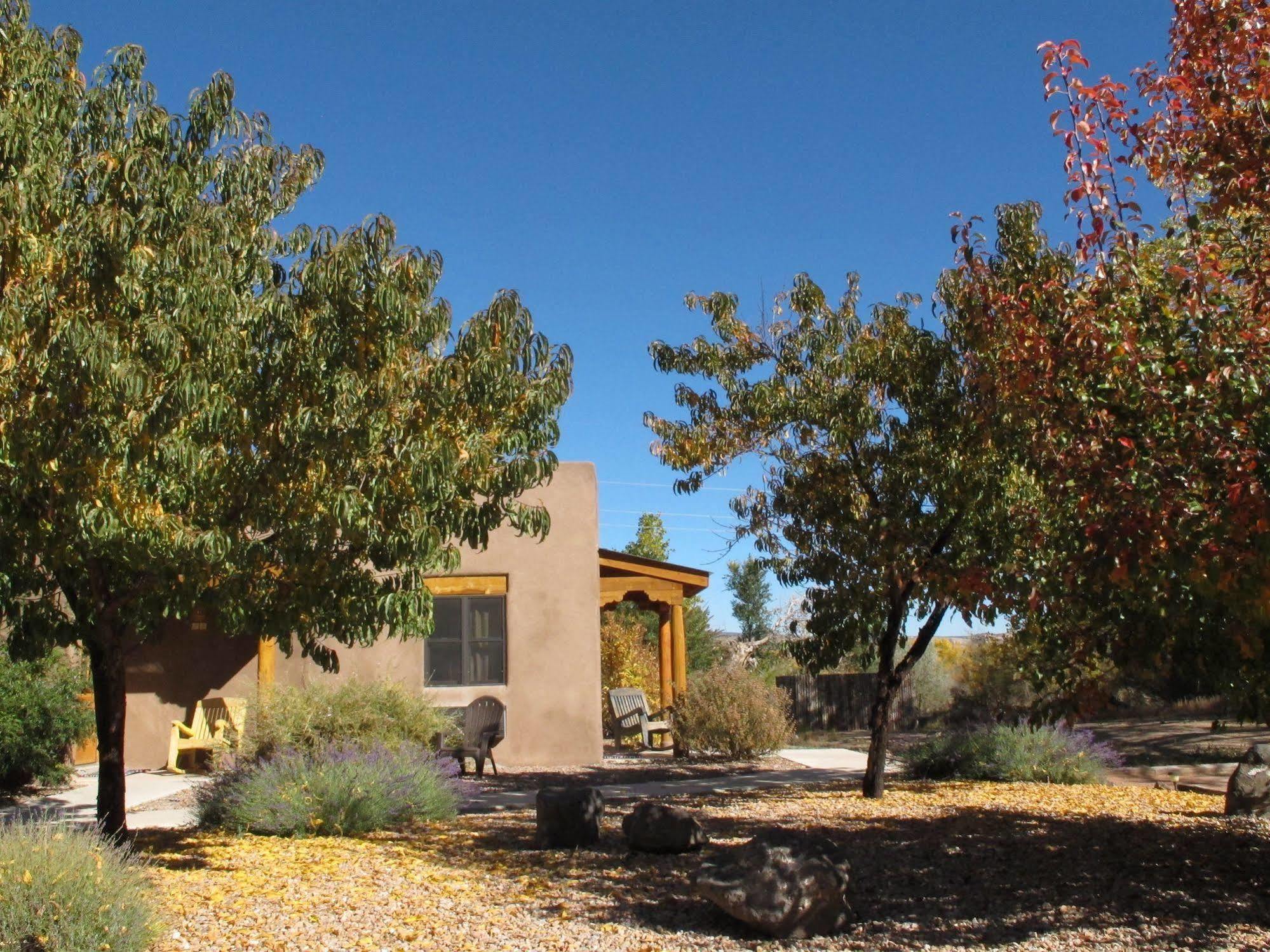 Abiquiu Inn Exterior photo