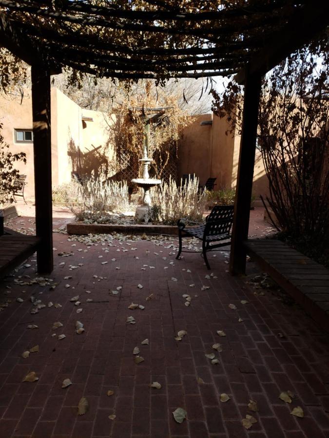 Abiquiu Inn Exterior photo